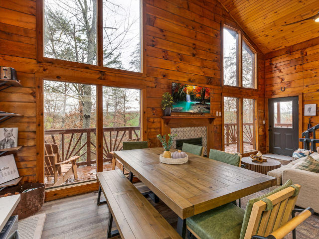 Top Of The Hock 2022 Bedroom Top Of The Hock 2022 Bedroom